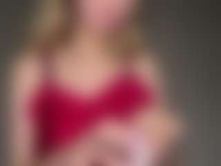 Live cam show with Bella - Athletic on CamwithHer