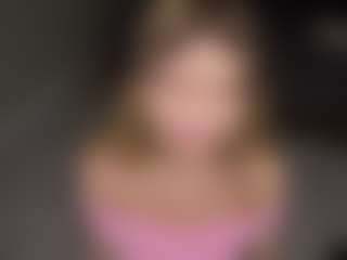 Bella's Live Sex Cam Show