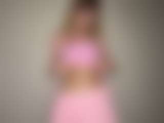 Bella's Live Sex Cam Show