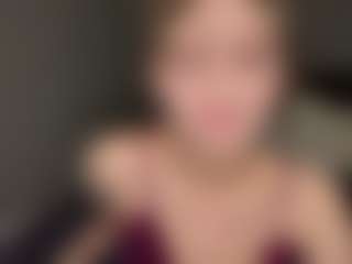 Bella's Live Sex Cam Show