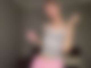 Bella's Live Sex Cam Show