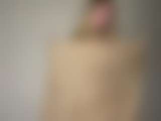 Live cam show with Bella - Amateur on Camsoda