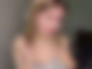 Bella's Live Sex Cam Show