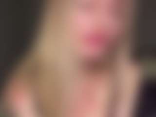 Bella's Live Sex Cam Show