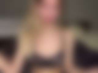 Bella's Live Sex Cam Show