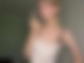 Bella's Live Sex Cam Show