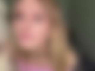 Bella's Live Sex Cam Show