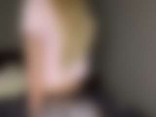 Bella's Live Sex Cam Show