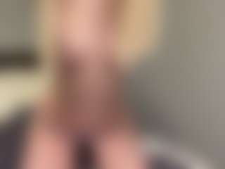 Live cam show with Bella - Ass Bouncing on Camsoda