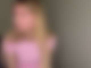 Live cam show with Bella - Blonde Hair Teen (18+) on Camming Site