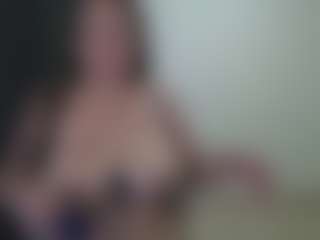 Isisjhonson777's Live Sex Cam Show