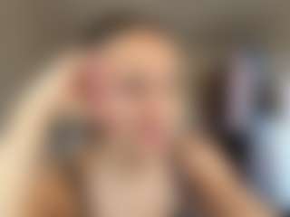 Live cam show with JerrieClaus - New Brown Eyes on Camsoda