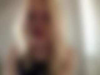 Live cam show with Sophie - Blonde Hair College on Camsoda