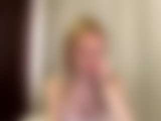 Live cam show with Sophie - Blue Eyes on Uber Horny