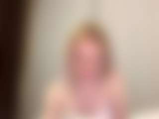 Live cam show with Sophie - Cowgirl on CSO-WL