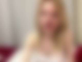 Live cam show with Sophie - Oil on camwithhim.com