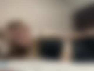 Live cam show with Lily - Fingers on Camsoda
