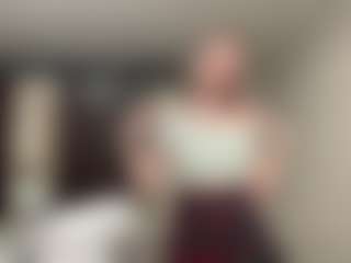 Live cam show with Lily - Big Ass on StripNow
