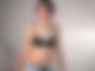 Live cam show with MarciaOwolabi - Fetish Brown Hair on CamSodaAdn