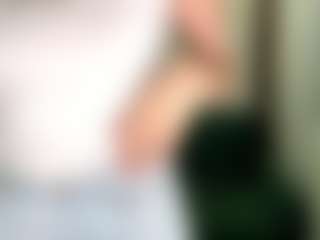 ToshiaKlemencic's Live Sex Cam Show