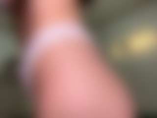 ToshiaKlemencic's Live Sex Cam Show