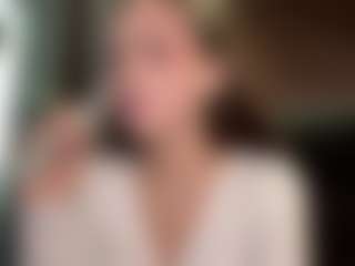 Live cam show with Sofia - Solo on SmokeAndPoke