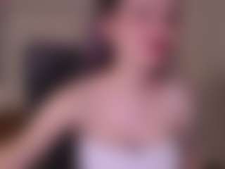 hazelheartt's Live Sex Cam Show