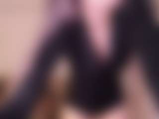 hazelheartt's Live Sex Cam Show