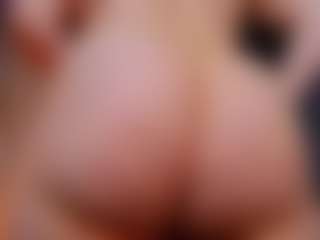 HottyAlba's Live Sex Cam Show