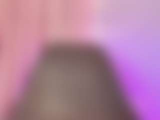 Live cam show with Meganlux - New Petite on Camiplay Live