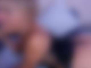 Live cam show with Mia-Palmeer - New Brown Eyes on Camsoda