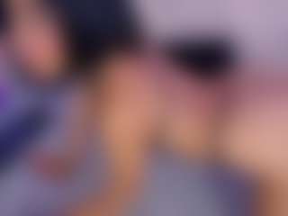 Live cam show with Mia-Palmeer - Shaved Pussy Teen (18+) on Camsoda