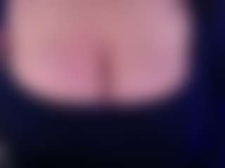 Live cam show with Paris-Harper - BBW on Camsoda