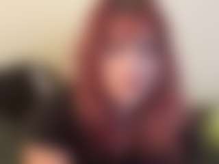 Live cam show with PoundedBlackandRed - Bedroom on Camsoda