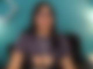 Live cam show with SophieSmall - Young Adult on madthumbs