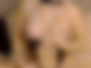 Live cam show with Stefymoore7 - Skinny on Camsoda
