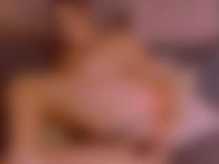 Live cam show with Stefymoore7 - Skinny on googirlz