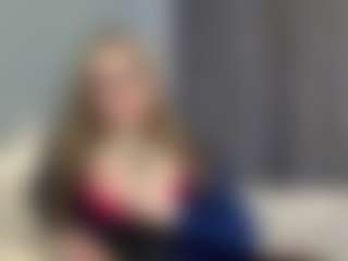 Live cam show with VeliaCaricofe - Lush Blonde Hair on Camsoda