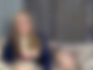 Live cam show with VeliaCaricofe - Blonde Hair Middle Aged on Camsoda