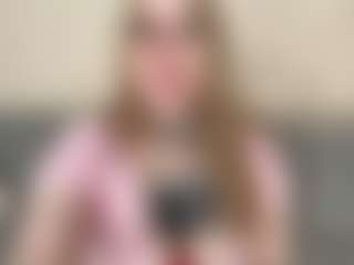 Live cam show with VeliaCaricofe - Blonde Hair Middle Aged on Camsoda