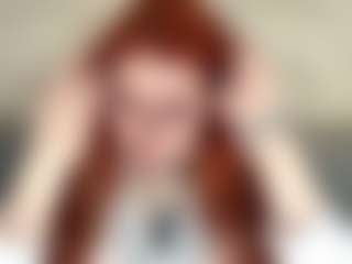 Live cam show with VeliaCaricofe - Blonde Hair MILF on CamwithHer