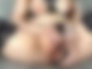 Live cam show with Miley - Genital Piercings on Soda Cam