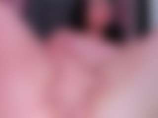 Live cam show with Alaska-Rose - Petite on Camsoda