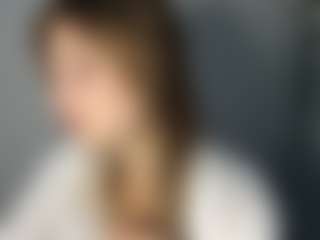 Live cam show with Elizabeth - Small Tits Brown Hair on Camsoda