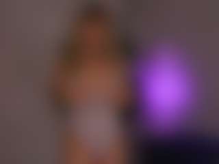 CandyRushhh's Live Sex Cam Show