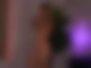 Live cam show with CandyRushhh - Dildo Or Vibrator MILF on Camsoda