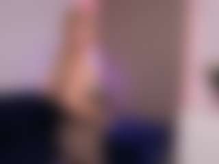 CandyRushhh's Live Sex Cam Show
