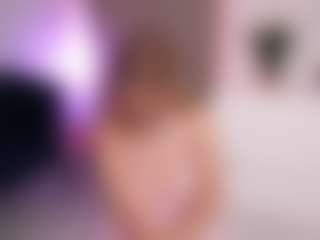 CandyRushhh's Live Sex Cam Show