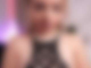 CandyRushhh's Live Sex Cam Show