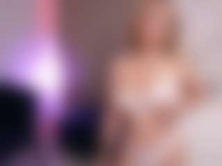 CandyRushhh's Live Sex Cam Show